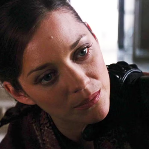 Marion Cotillard fala sobre cena controversa de ‘Batman: O Cavaleiro das Trevas Ressurge’