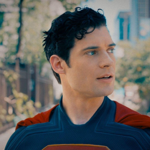 Superman se torna o filme de super-herói de maior bilheteria em 2025